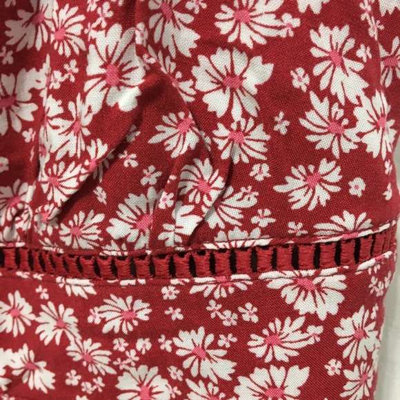 Francescas red tank top, w/ white flower pattern - Picture 2 of 5